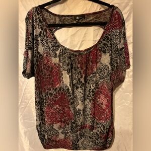 Woman’s AB studio size xl print top